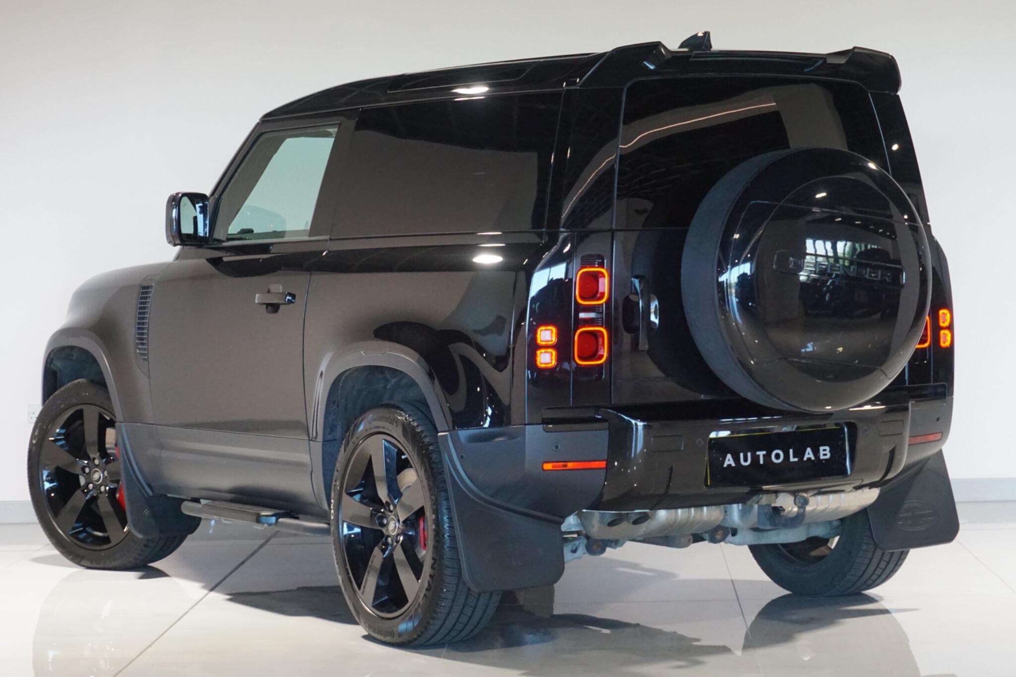 Land Rover Defender 90 3.0 D250 MHEV SE Hard Top SUV 3dr Diesel Auto 4WD SWB Euro 6 (s/s) (250 ps)